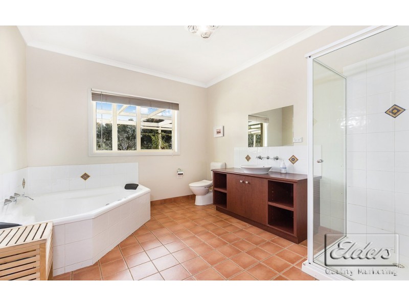 33 Mills Road, Strathfieldsaye VIC 3551