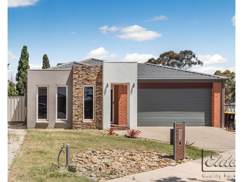 13 Garnet Court, Kangaroo Flat VIC 3555