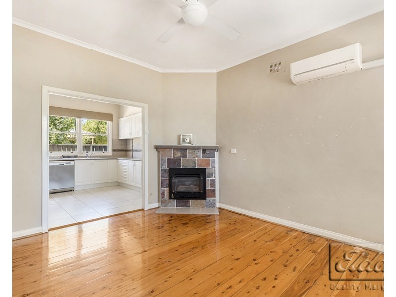 12 Hammer Street, Flora Hill VIC 3550