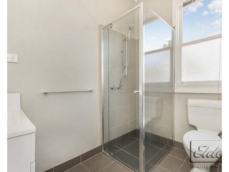 12 Hammer Street, Flora Hill VIC 3550