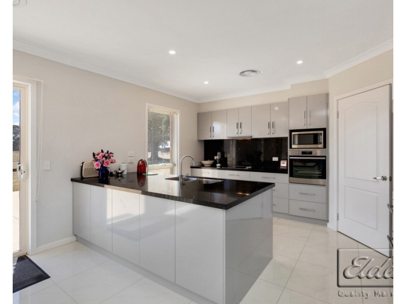 823 Midland Highway, Huntly VIC 3551