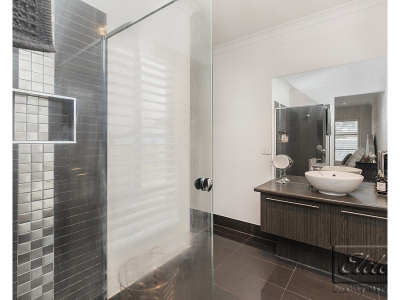 12 Bronze Drive, Kangaroo Flat VIC 3555