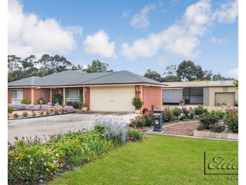 15 Hinton Road, Ascot VIC 3551