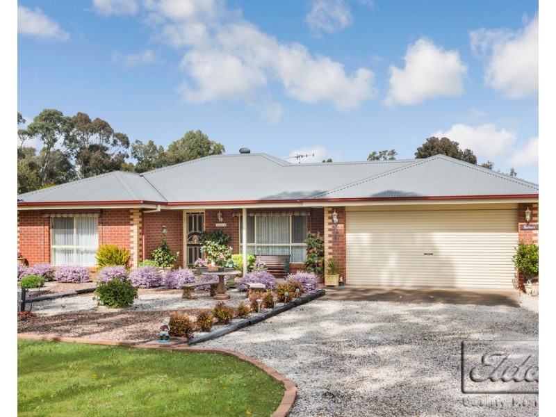 15 Hinton Road, Ascot VIC 3551