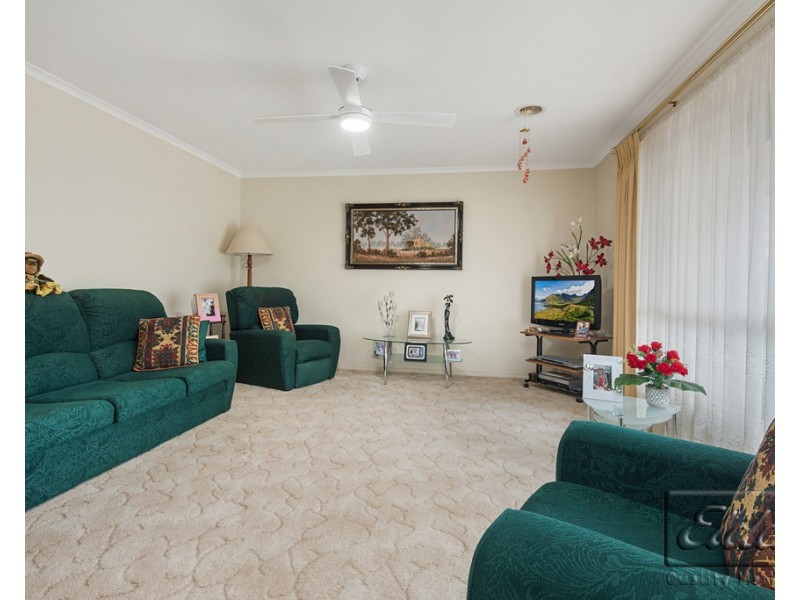 15 Hinton Road, Ascot VIC 3551