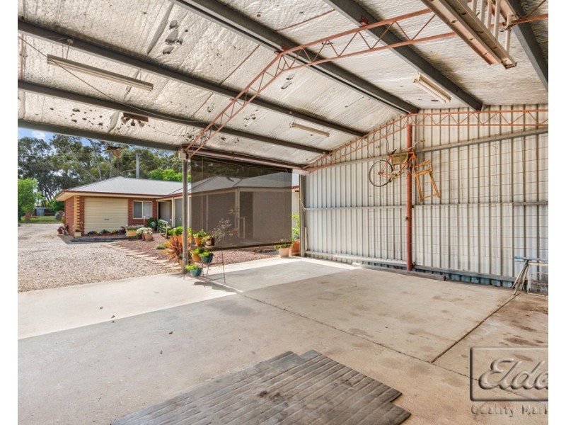 15 Hinton Road, Ascot VIC 3551