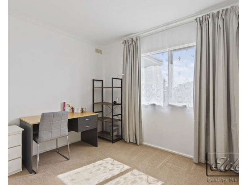 3 269 EAGLEHAWK ROAD, Long Gully VIC 3550