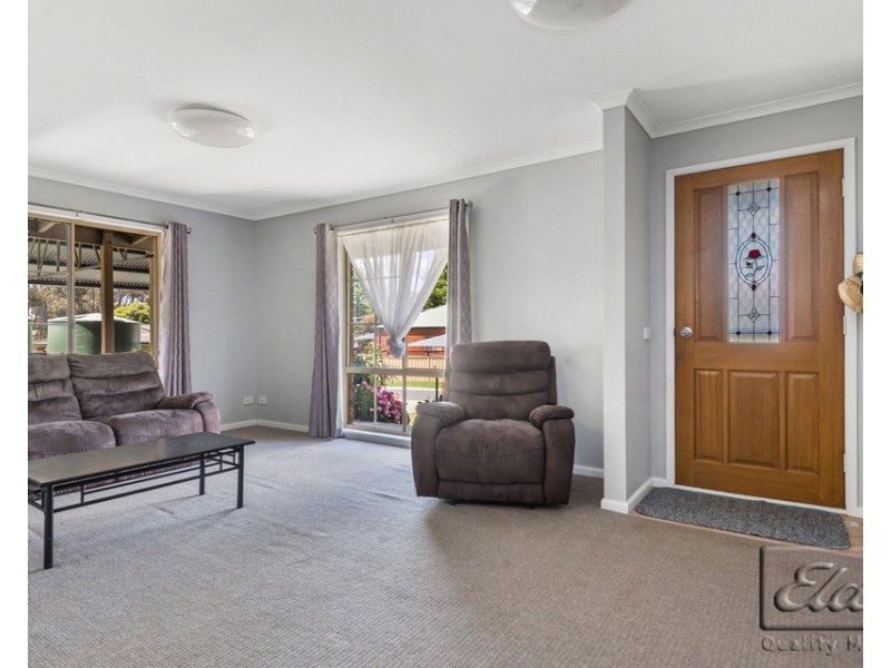 2 JORBEN PLACE, Golden Square VIC 3555