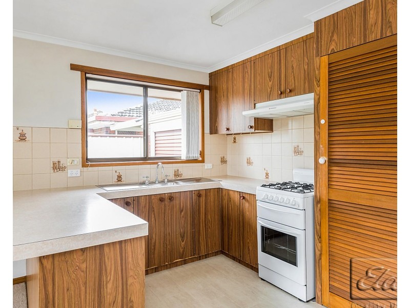 1 / 218 HIGH STREET, Kangaroo Flat VIC 3555