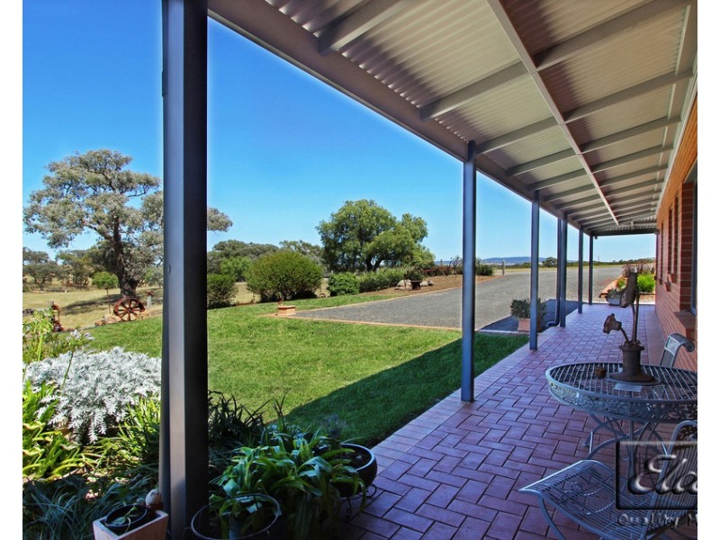 1263 Sutton Grange – Redesdale Road, Redesdale VIC 3444