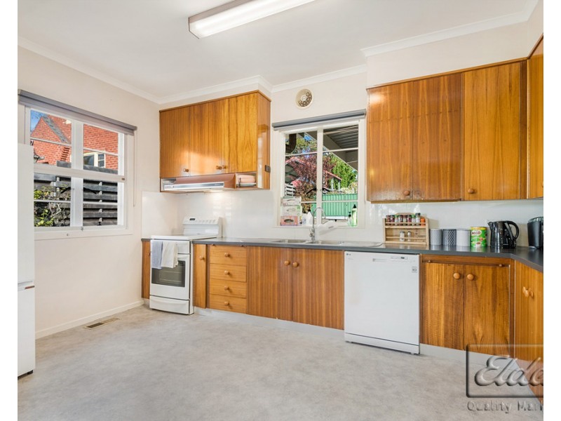 9 Albion Street, Kennington VIC 3550