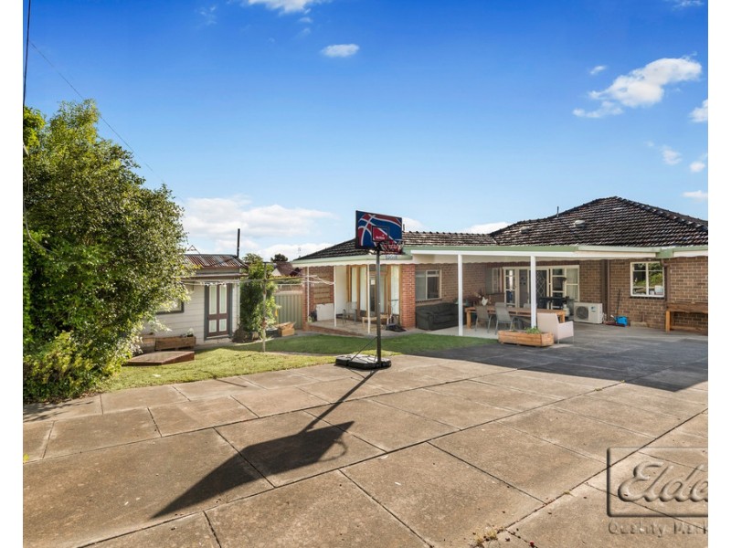 9 Albion Street, Kennington VIC 3550