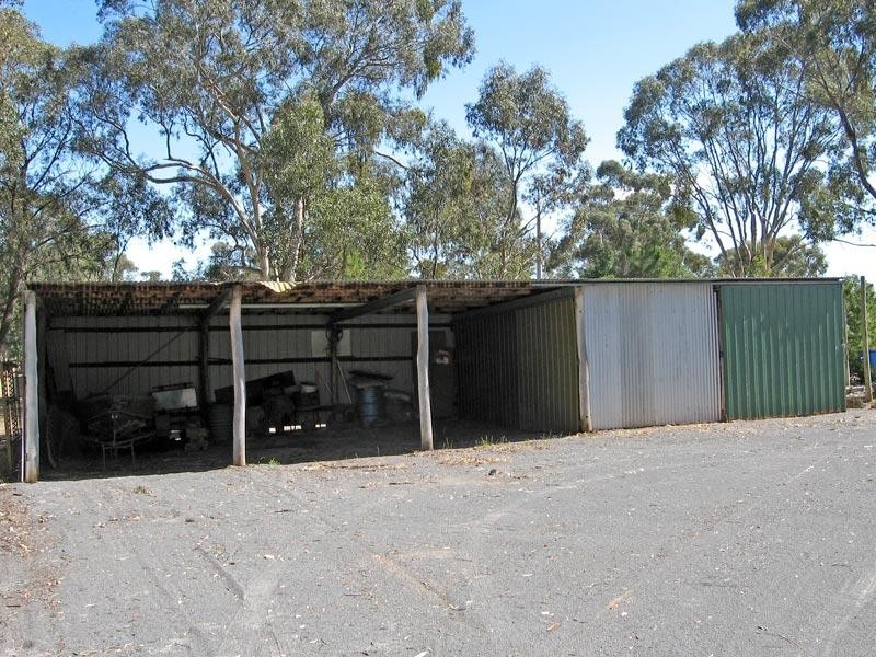 18 Monash Street, Newstead VIC 3462