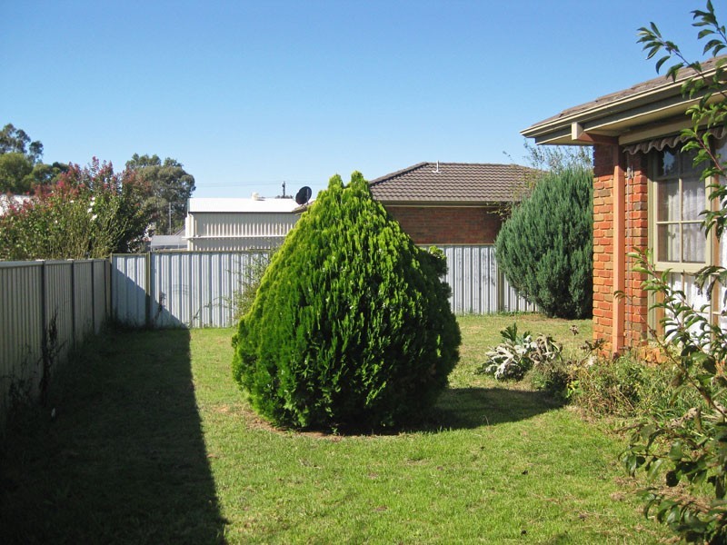 5/4 Collins Street, Kangaroo Flat VIC 3555