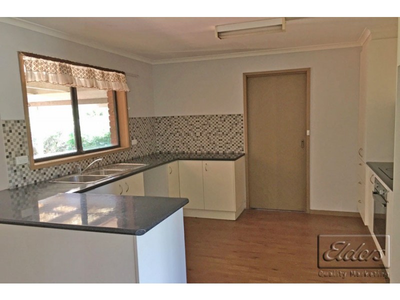 5 Metro Court, Strathdale VIC 3550