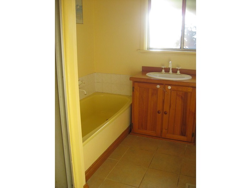 18 Harvey Street, Golden Square VIC 3555