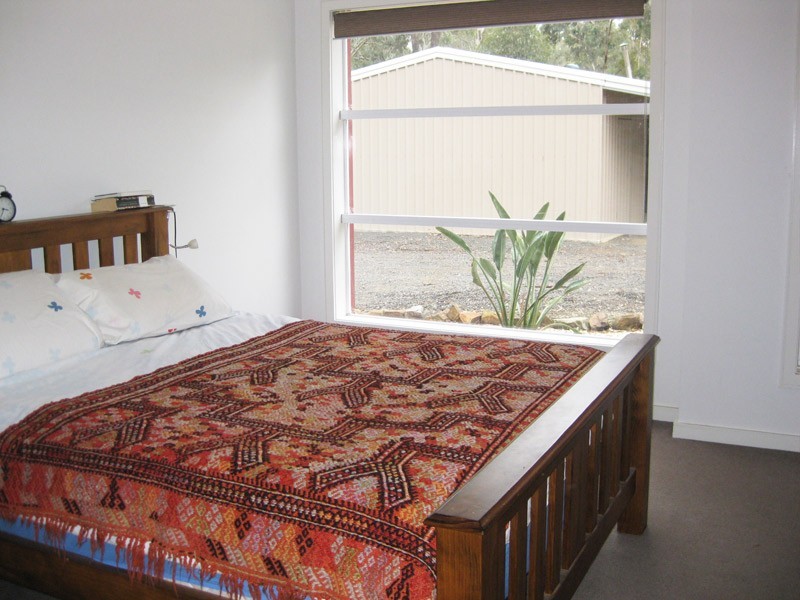 94 McKeone Road, Bendigo VIC 3550