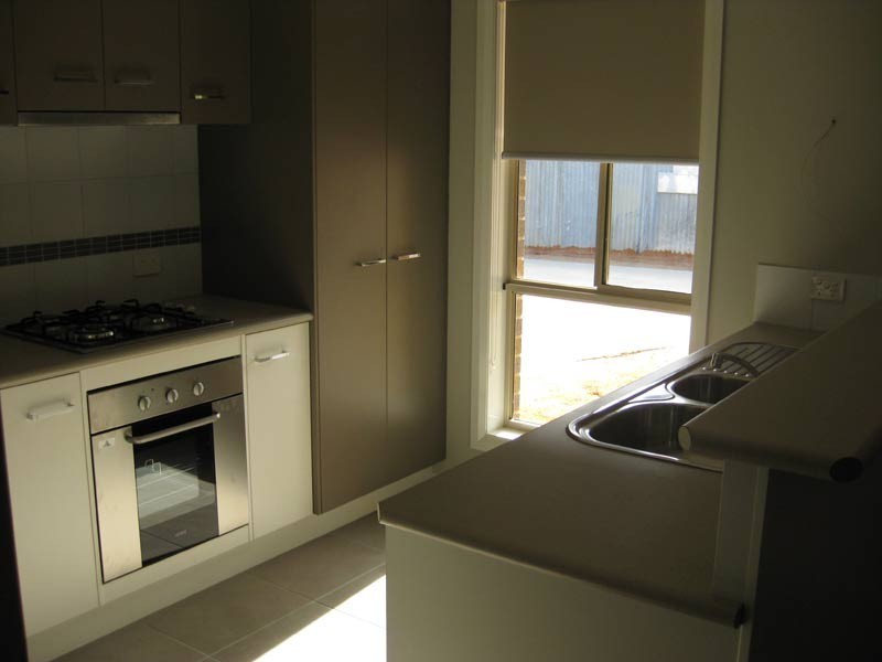 2/8 Glencoe Street, Kennington VIC 3550