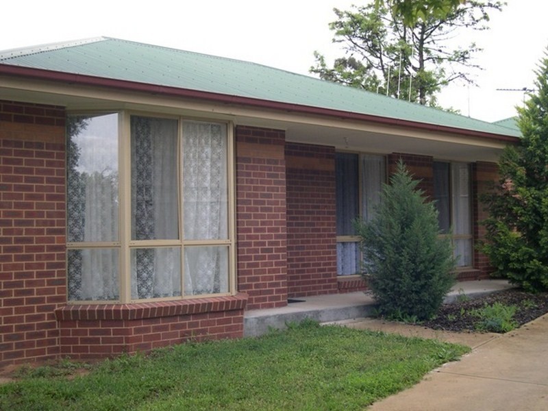 2/9A McGowan Street, California Gully VIC 3556