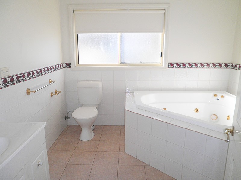 2 Kate Close, Strathdale VIC 3550