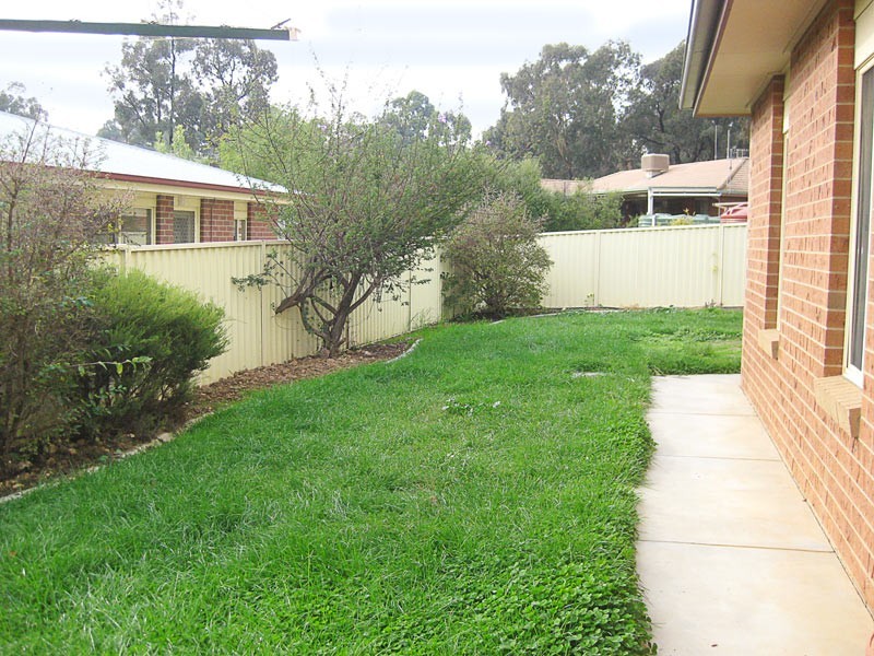 2 Kate Close, Strathdale VIC 3550