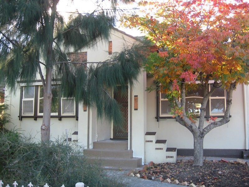 18 Booth Street, Golden Square VIC 3555