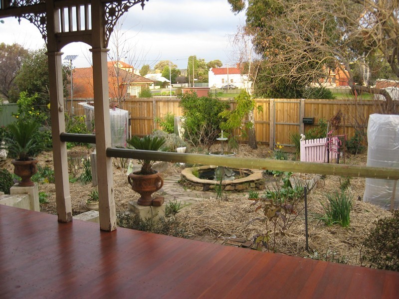 10  Olinda Street, Quarry Hill VIC 3550