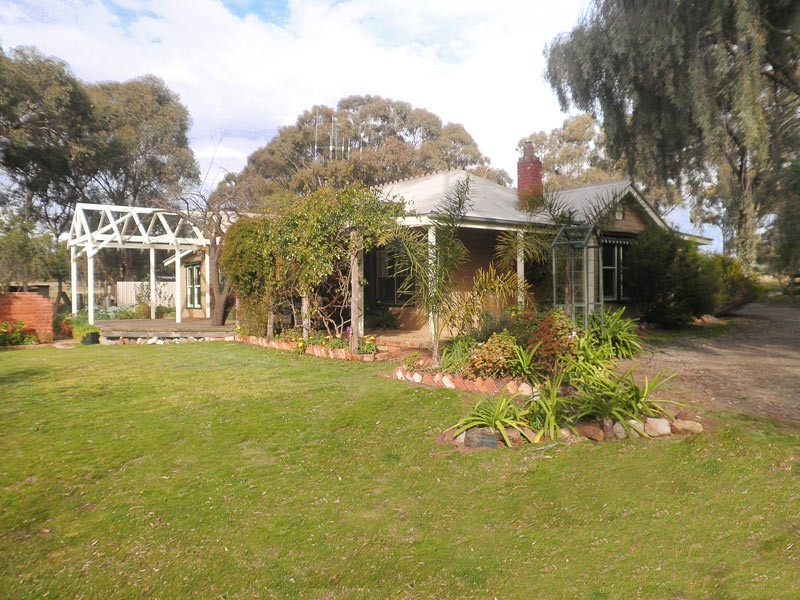 13 McCleans Road, Strathfieldsaye VIC 3551