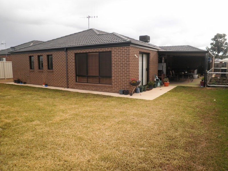 31 Tobin Crescent, Epsom VIC 3551