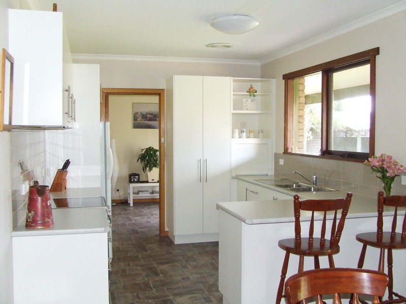 33 Edwards Road, Eddington VIC 3472