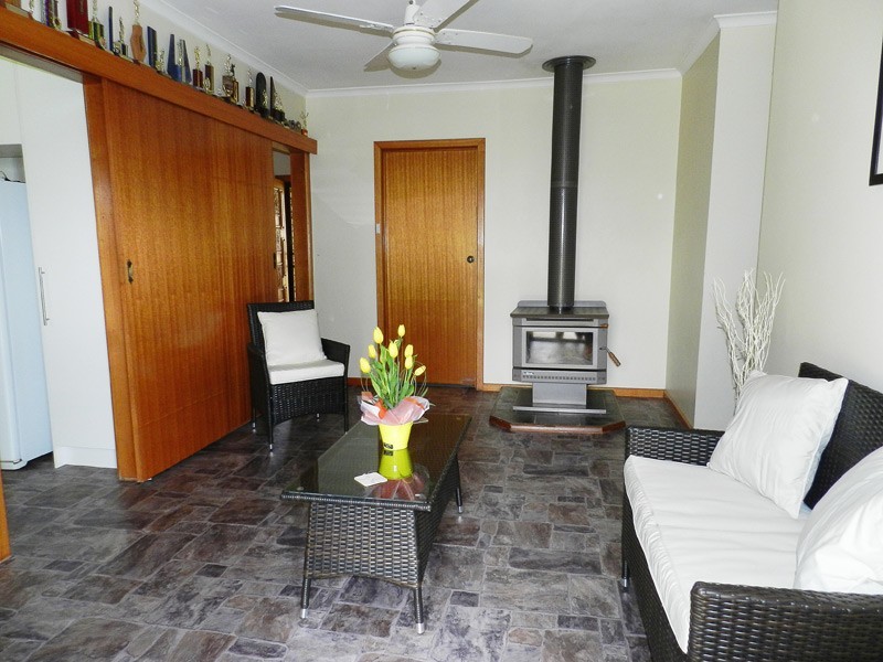 33 Edwards Road, Eddington VIC 3472