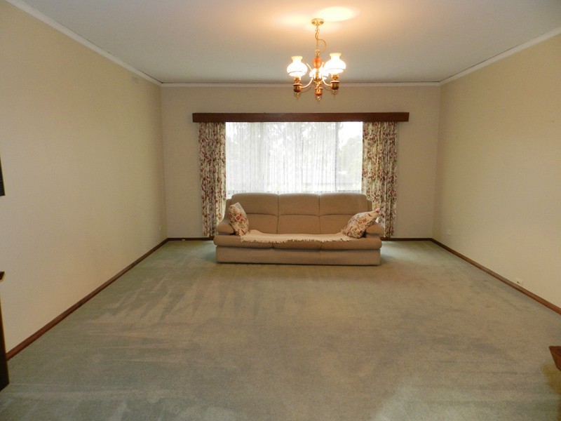 31 Emmett Street, Golden Square VIC 3555