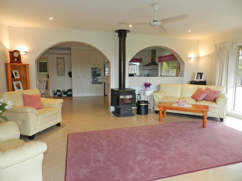 51 Hannans Road, Mandurang South VIC 3551