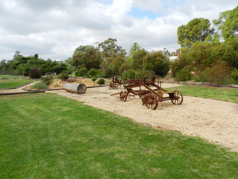 33 Edwards Road, Eddington VIC 3472