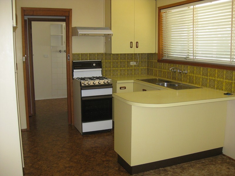 266  Mackenzie Street West, Kangaroo Flat VIC 3555