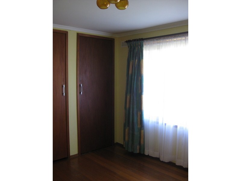 266  Mackenzie Street West, Kangaroo Flat VIC 3555