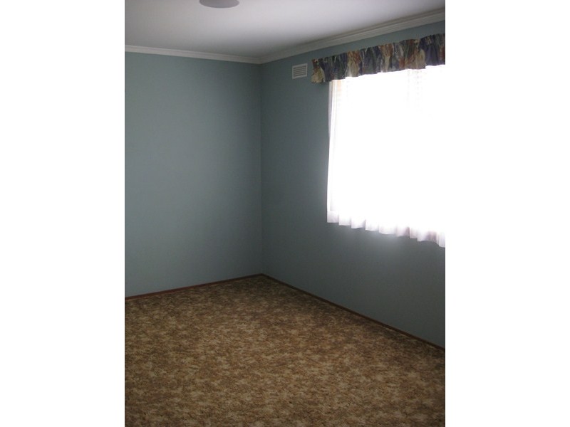 266  Mackenzie Street West, Kangaroo Flat VIC 3555