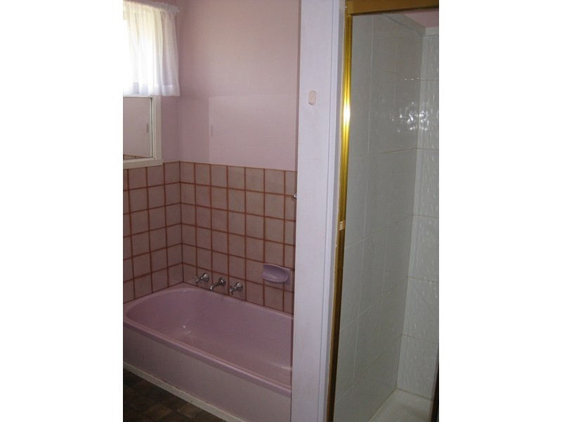 266  Mackenzie Street West, Kangaroo Flat VIC 3555