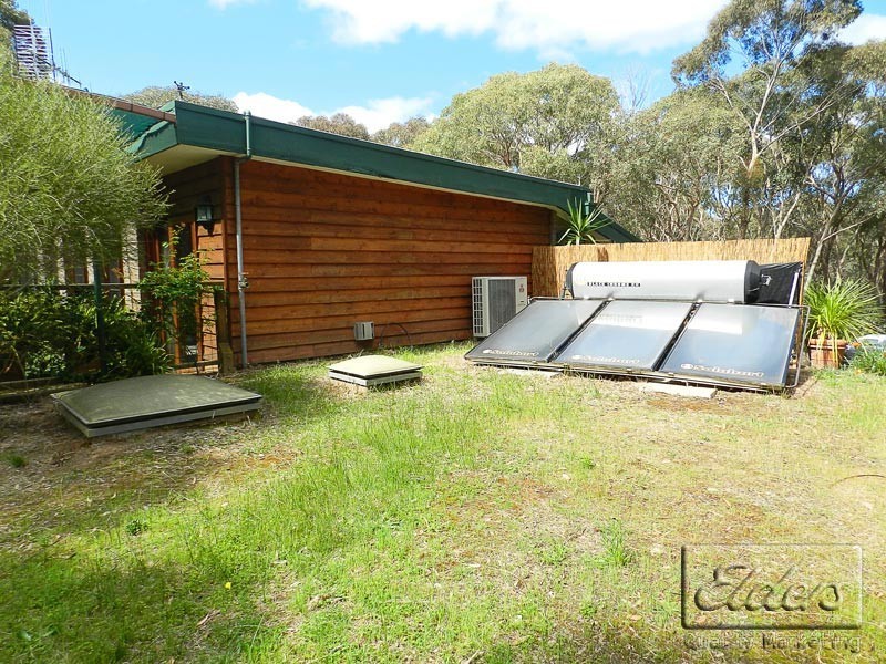 90 Carcoola Drive, Kangaroo Flat VIC 3555