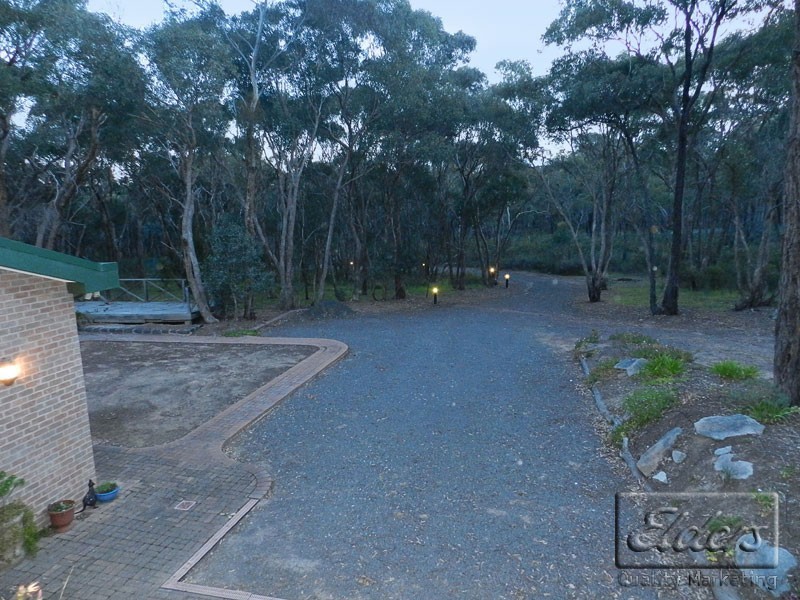 90 Carcoola Drive, Kangaroo Flat VIC 3555