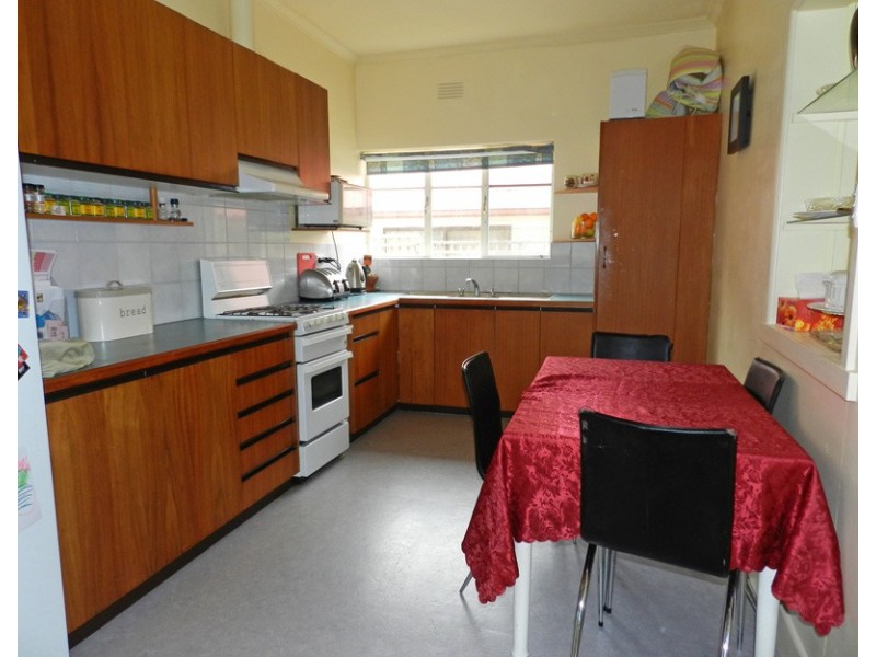 16 Lazarus Street, Bendigo VIC 3550