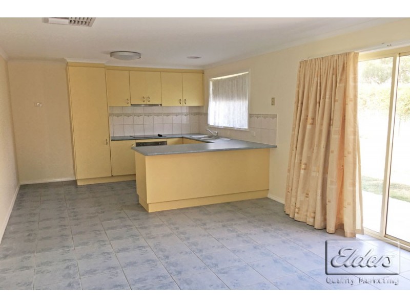 18 Elvey Drive, Kangaroo Flat VIC 3555