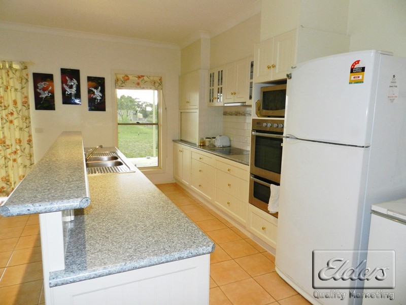 28 McCreddons Road, Marong VIC 3515