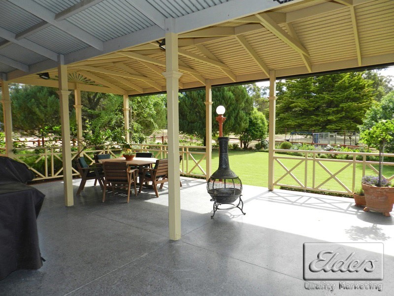 51 Andrews Road, Maiden Gully VIC 3551