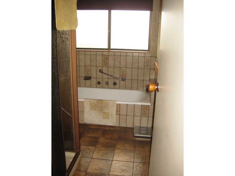 6 Coolbunna Close, Golden Square VIC 3555