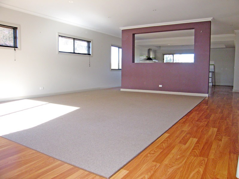 24 James Street, White Hills VIC 3550