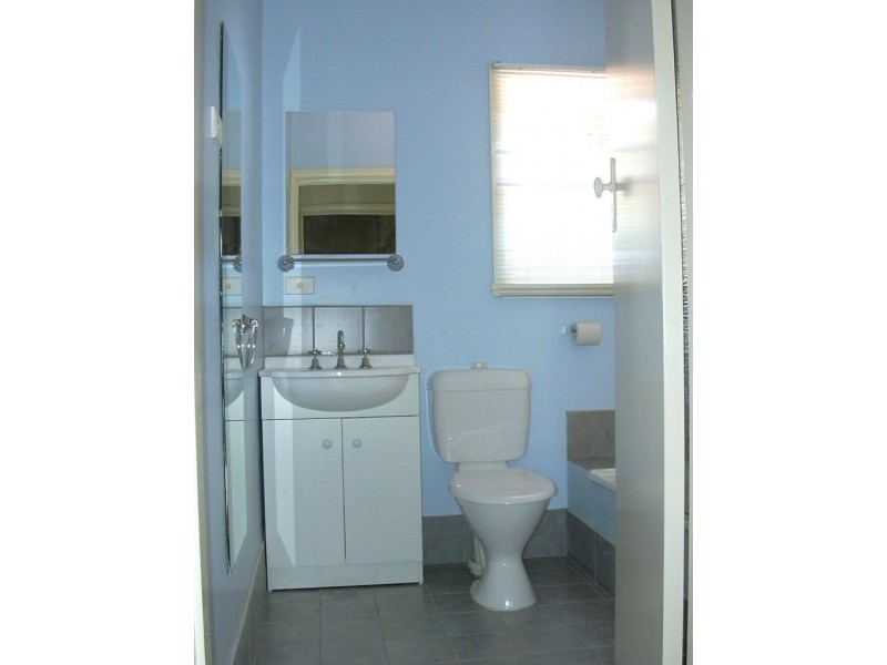 19 Churchill Avenue, Flora Hill VIC 3550