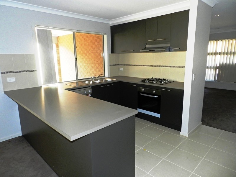 16 Parklands Way, Maiden Gully VIC 3551