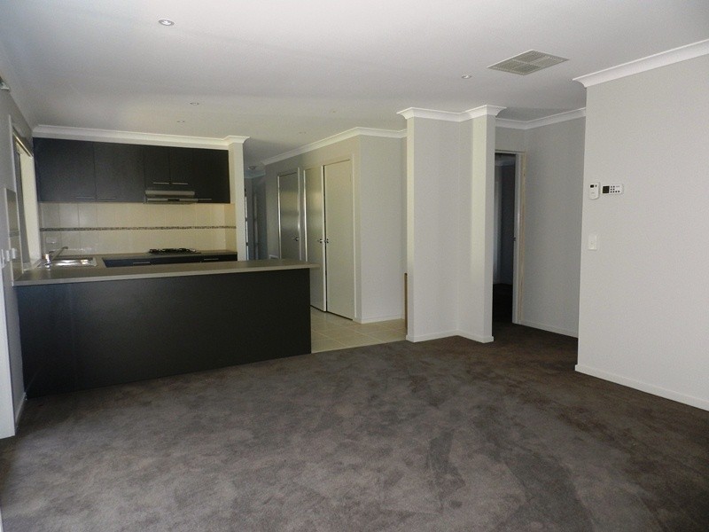 16 Parklands Way, Maiden Gully VIC 3551