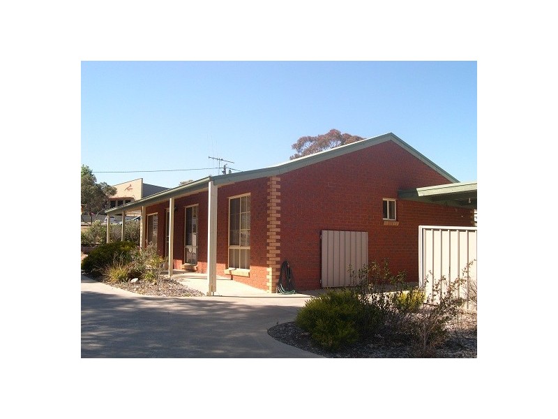 1/28 Inglewood Street, Golden Square VIC 3555